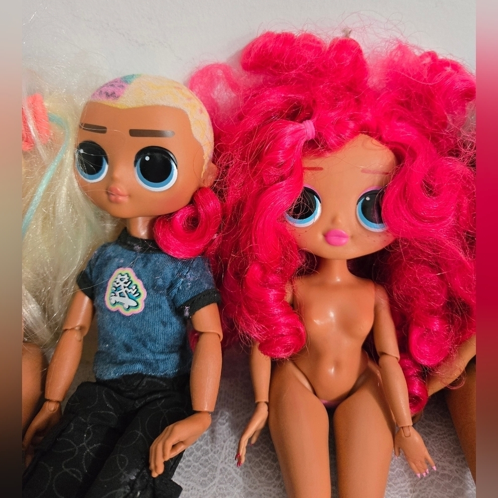 Bundle Of LOL Dolls Big Sister No Missing Parts No Marks Hair Intact - Picture 3 of 6
